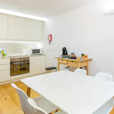 Hello Firehouse Apartment Porto